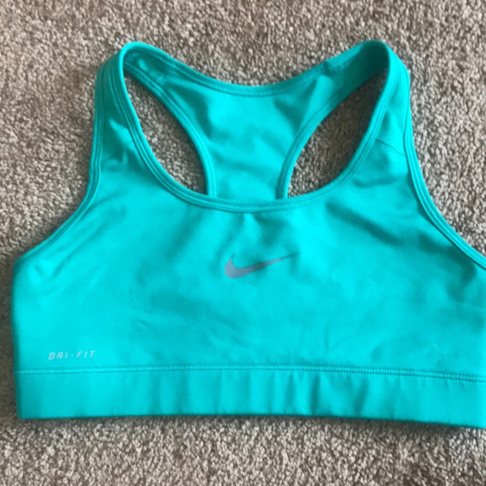 Nike Dri-fit sports be